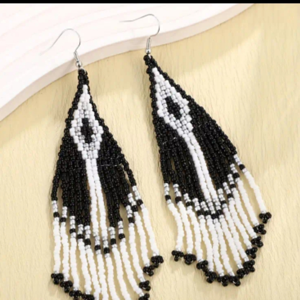 Boho seed bead earrings NWT